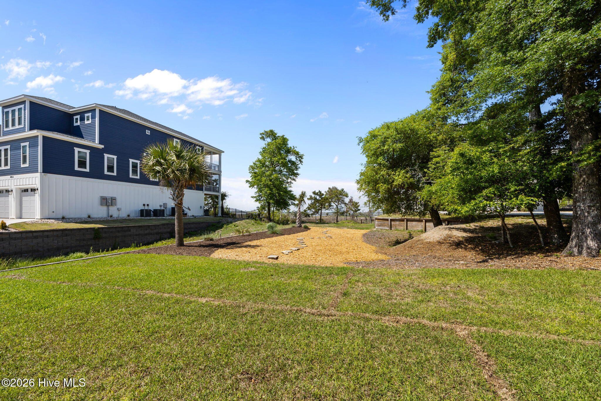 10508 Coast Guard Road Emerald Isle, NC 28594 - Photo 18 of 64 Exterior