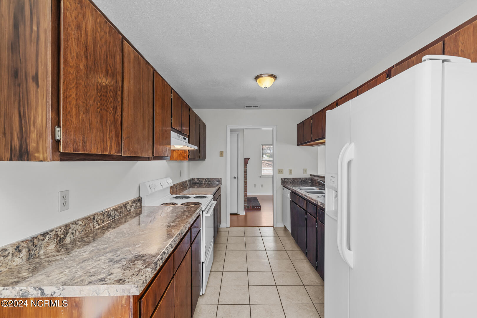 539 Shadowridge Road Jacksonville, NC 28546 - Photo 14 of 45 14