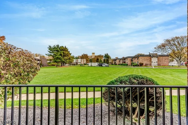 $260,000 | 807 Eves Drive, Unit 1B, Hillsborough, NJ 08844