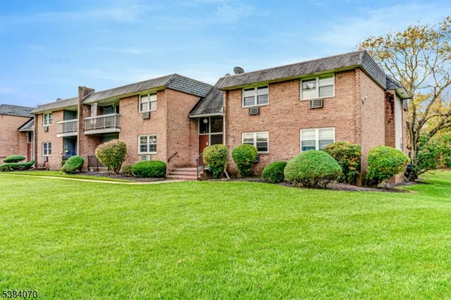 $260,000 | 807 Eves Drive, Unit 1B, Hillsborough, NJ 08844