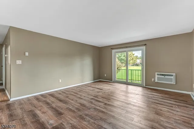 $260,000 | 807 Eves Drive, Unit 1B, Hillsborough, NJ 08844