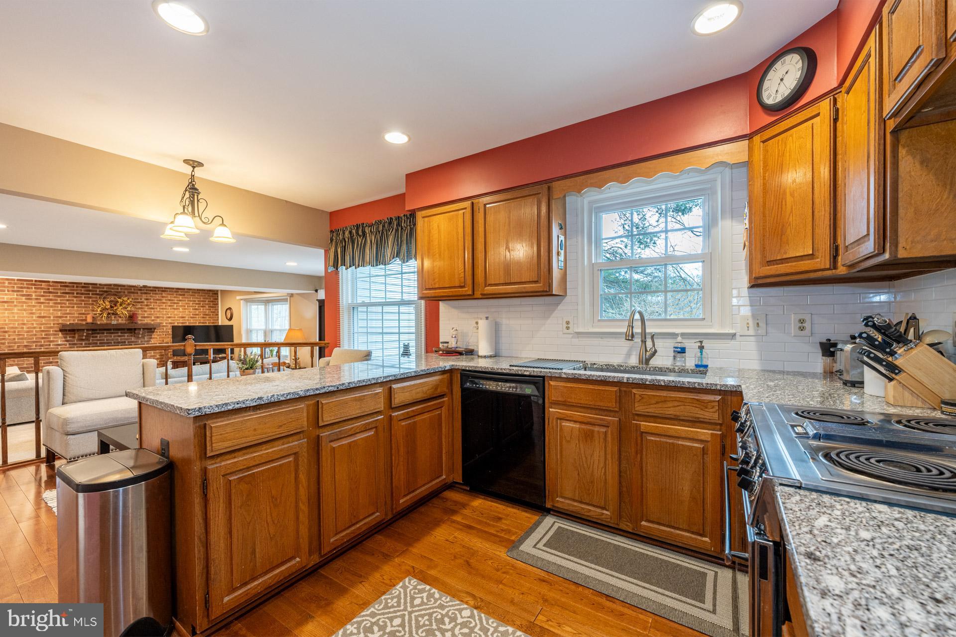 6 Foxmore Court Sterling, VA 20165 - Photo 15 of 47