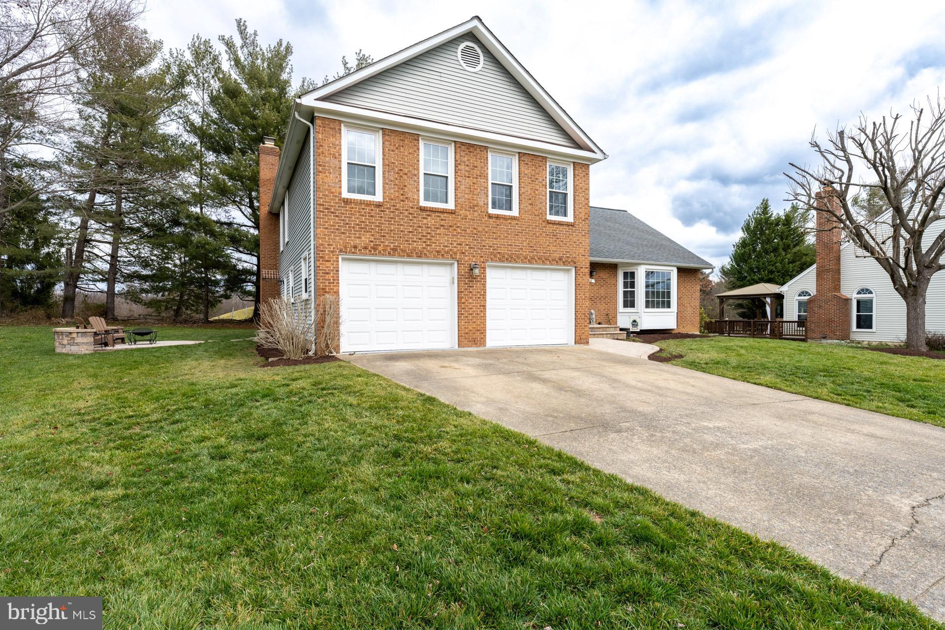 6 Foxmore Court Sterling, VA 20165 - Photo 4 of 47