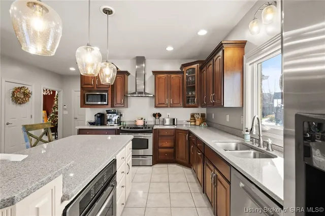 $799,900 | 994 Baumann Drive North, Floyds Knobs, IN 47119