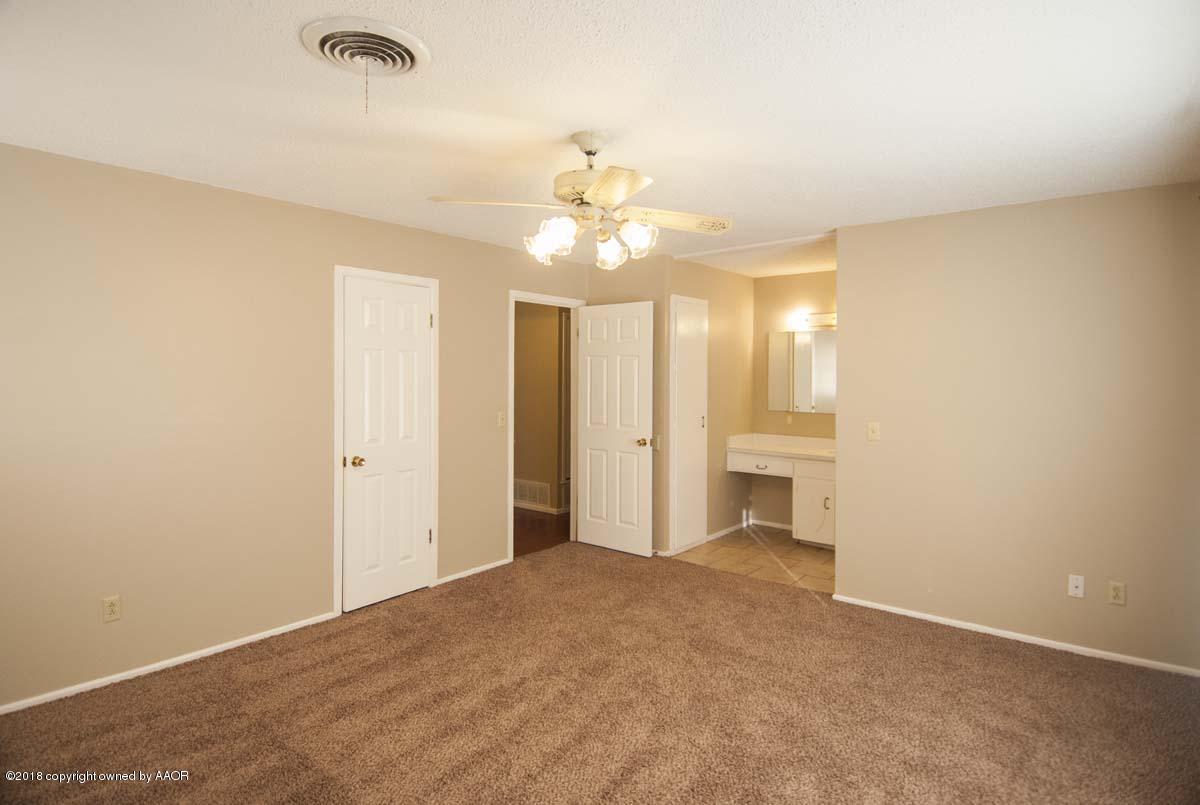 2821 Porter Drive Amarillo, TX 79110 - Photo 16 of 32 MASTER VIEW 3