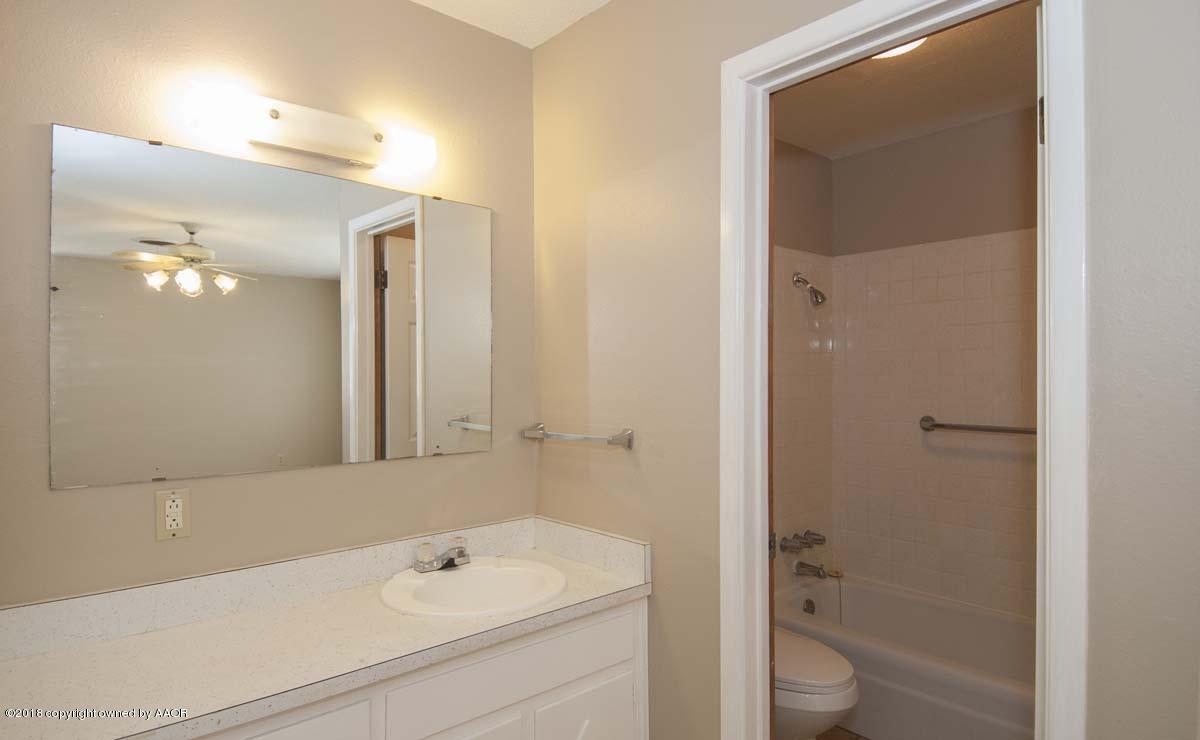 2821 Porter Drive Amarillo, TX 79110 - Photo 19 of 32 MASTER BATH VIEW 2