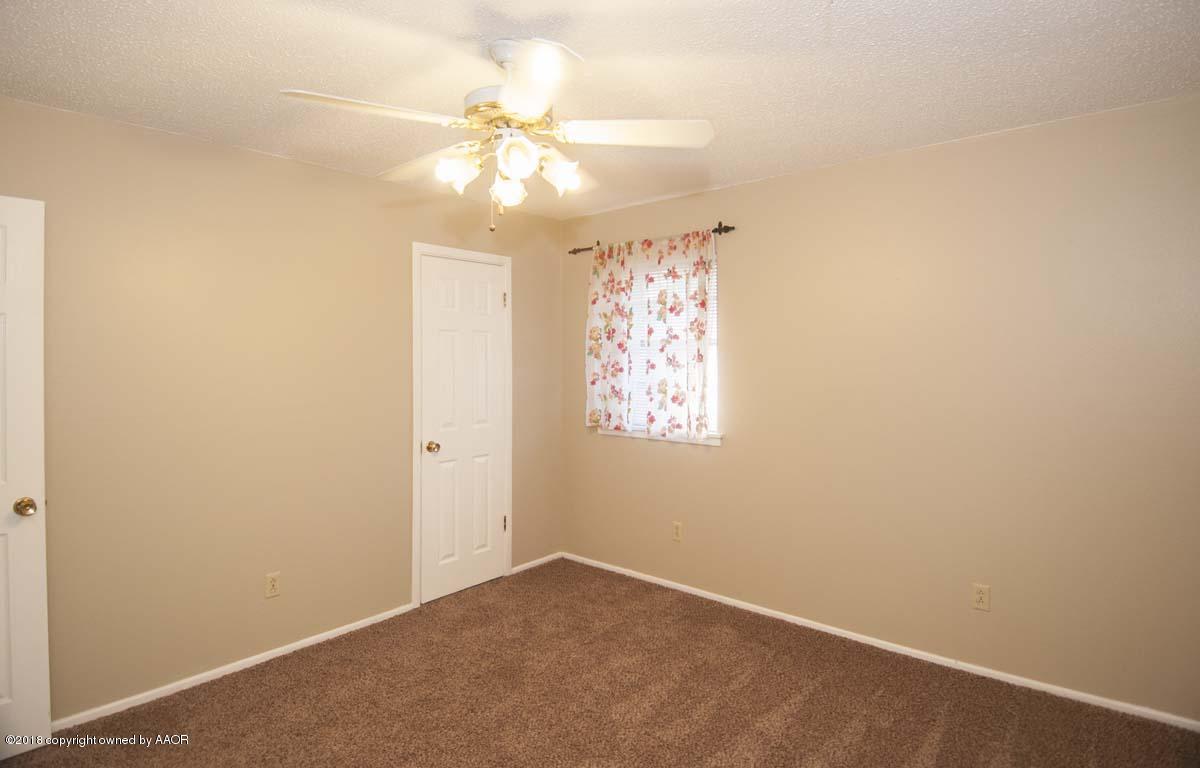 2821 Porter Drive Amarillo, TX 79110 - Photo 22 of 32 BEDROOM 2 VIEW 2