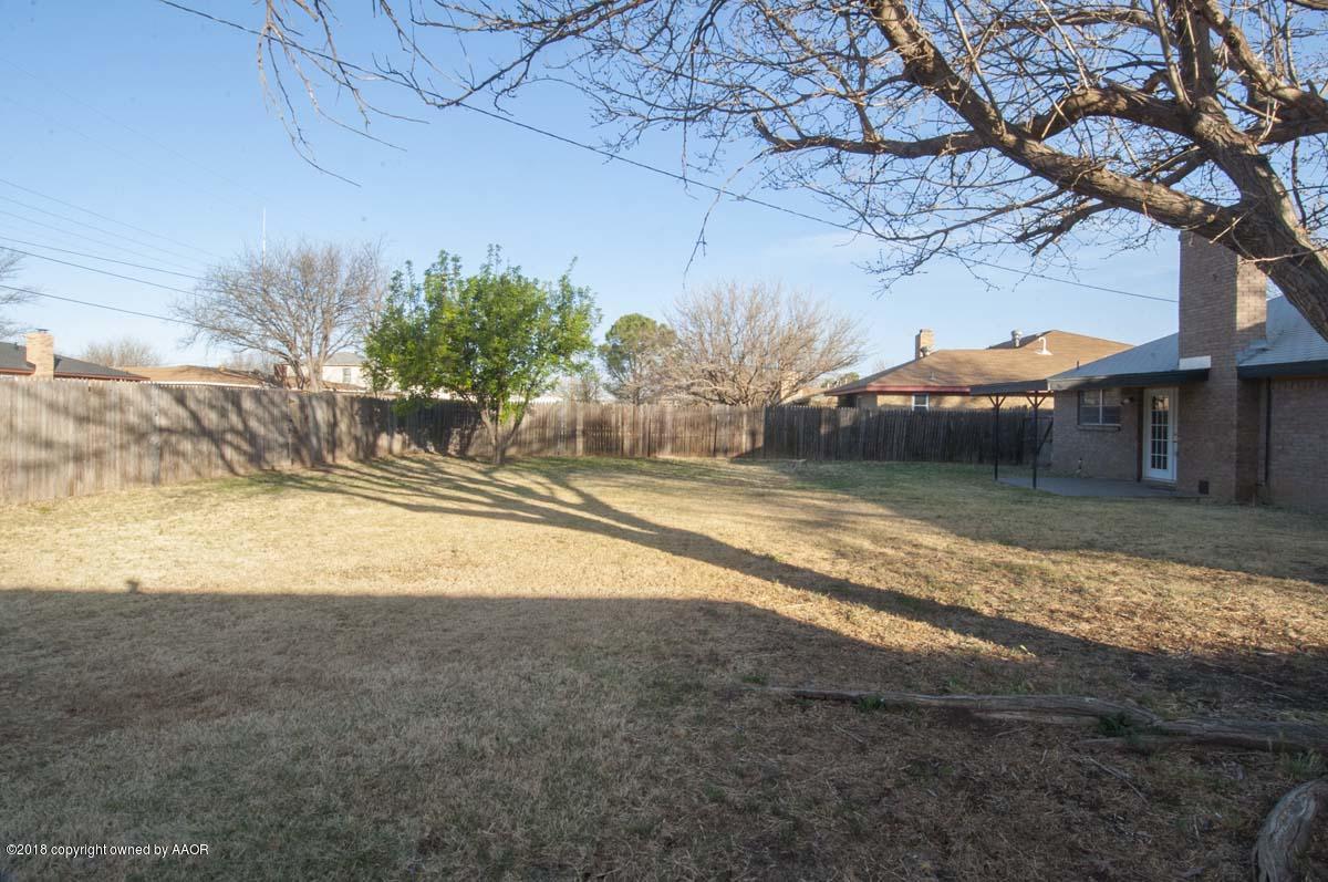 2821 Porter Drive Amarillo, TX 79110 - Photo 32 of 32 YARD VIEW 2