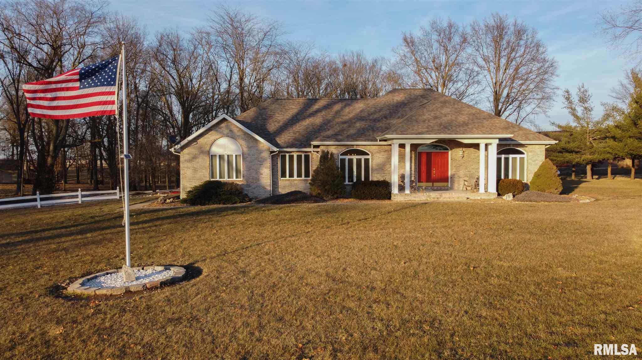 718 Moonglow Road Walnut Hill, IL 62893 - Photo 1 of 44