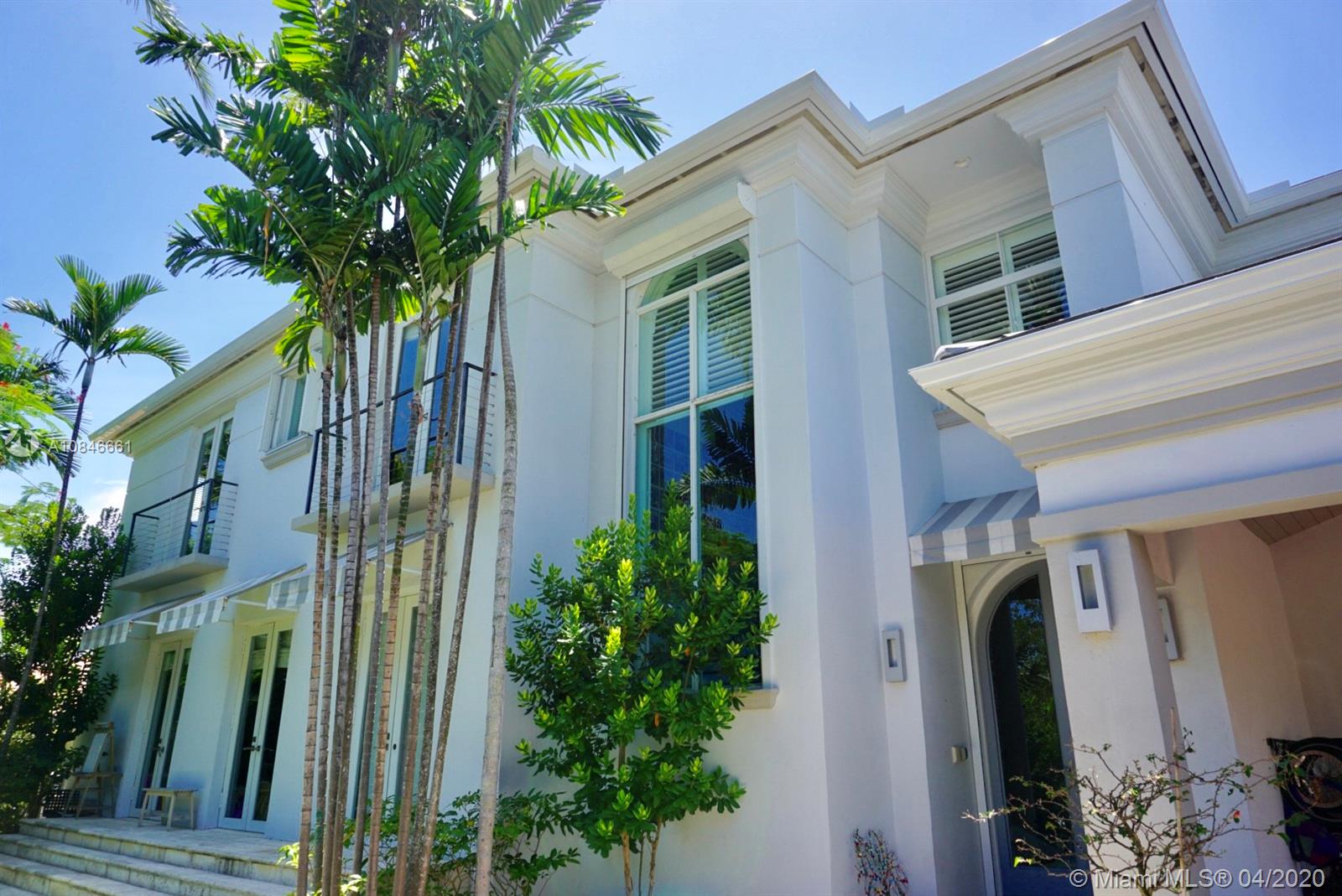 662 Woodcrest Road Key Biscayne, FL 33149 - Photo 2 of 48 Exterior front