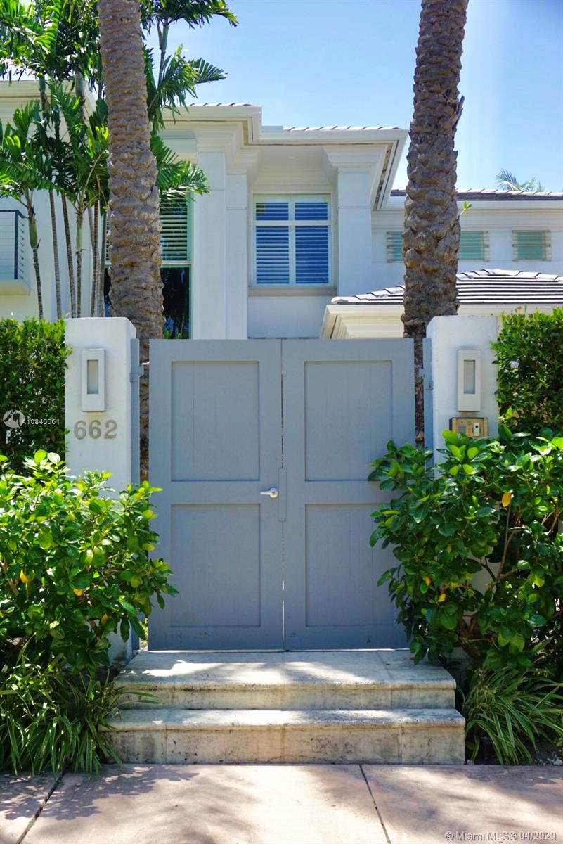 662 Woodcrest Road Key Biscayne, FL 33149 - Photo 41 of 48 Front gate