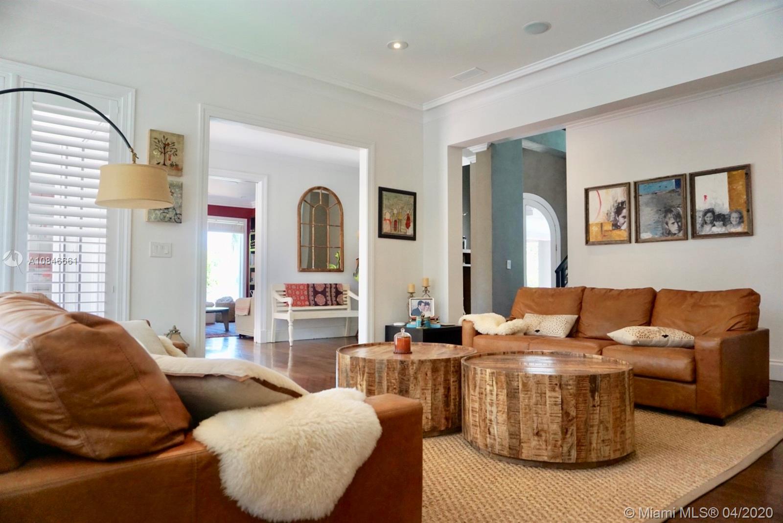 662 Woodcrest Road Key Biscayne, FL 33149 - Photo 44 of 48 Living room other view