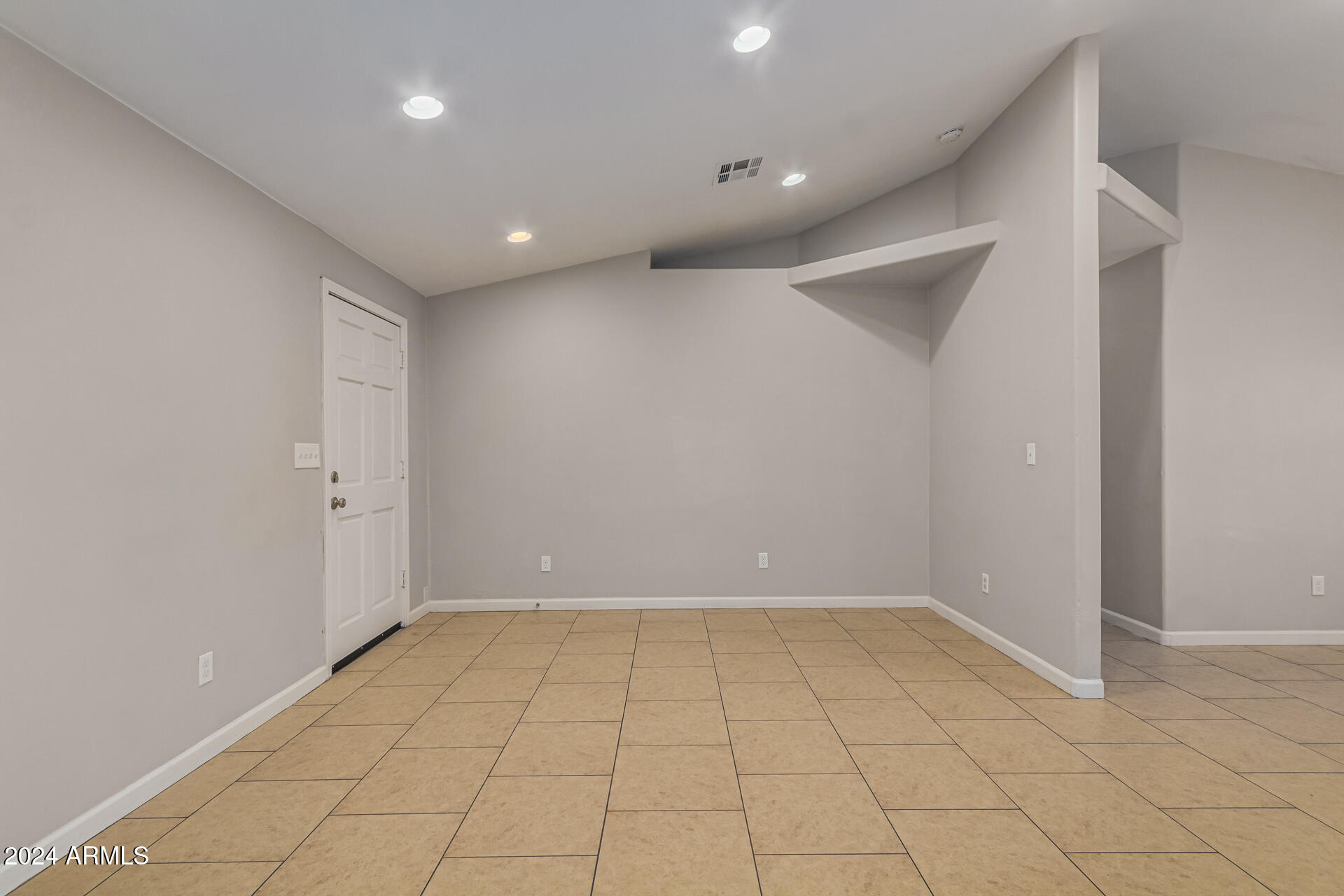 6101 North 32nd Drive Phoenix, AZ 85017 - Photo 10 of 36 10 - 32nd