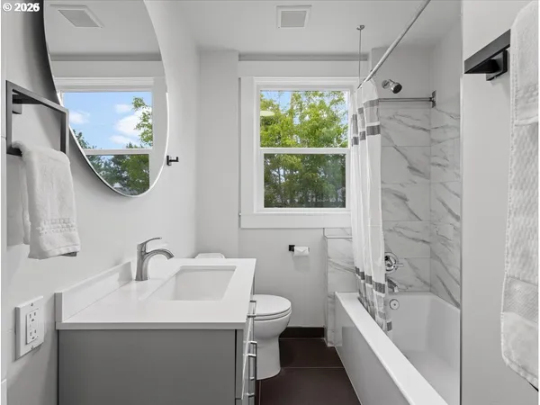 $799,999 | 234 Northeast Cleveland Avenue, Gresham, OR 97030