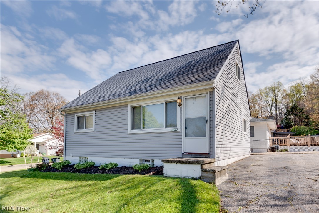 1683 Juniata Road Akron, OH 44305 - Photo 1 of 22 Gallery Image 1