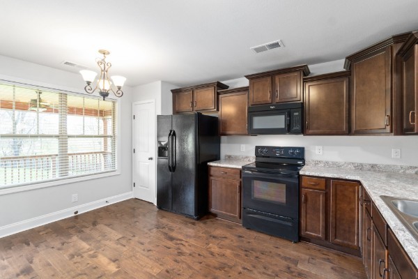 1126 Garrettsburg Road Clarksville, TN 37042 - Photo 13 of 37