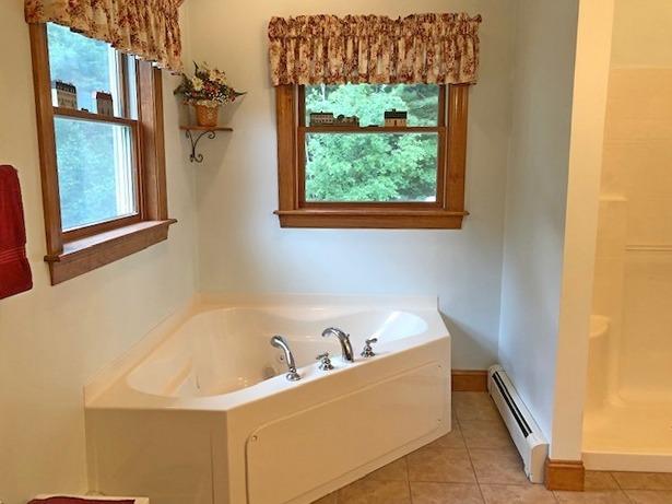 616 Augusta Road Belgrade, ME 04917 - Photo 14 of 25 MacKenziemasterbath1