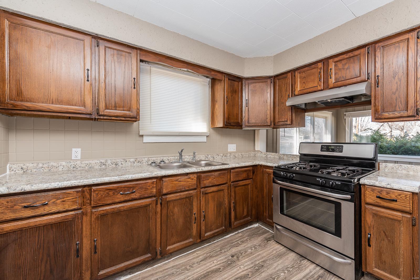 312 Rohm Place Roxana, IL 62084 - Photo 8 of 19