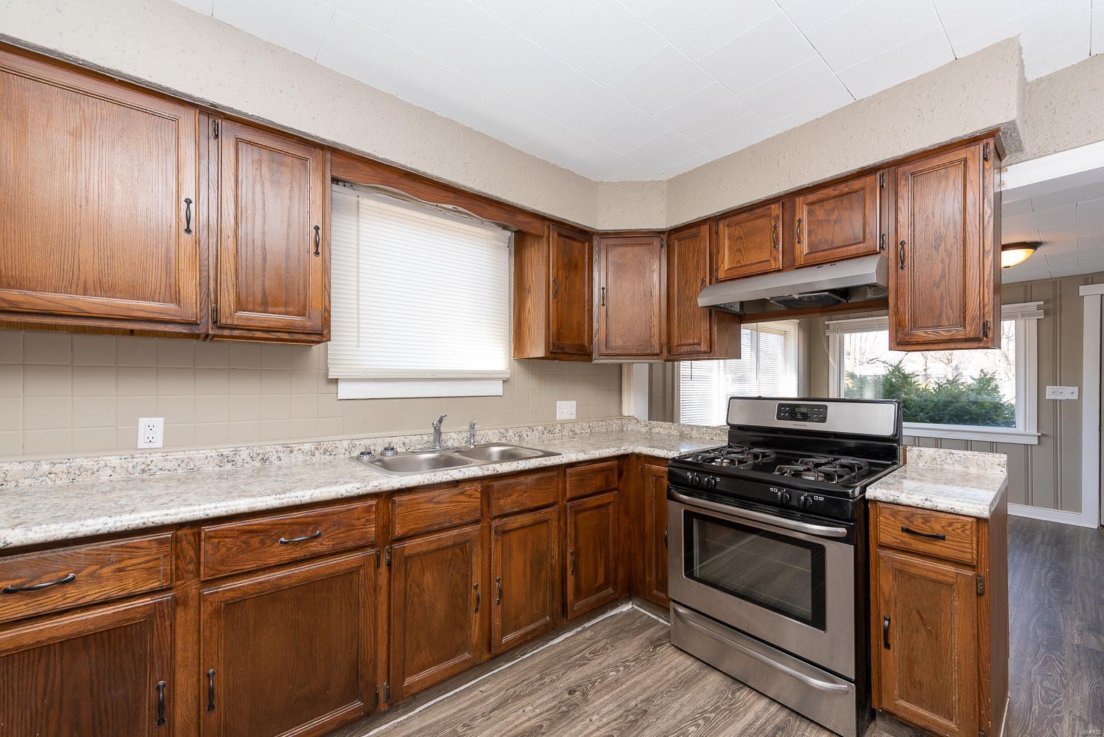 312 Rohm Place Roxana, IL 62084 - Photo 9 of 19