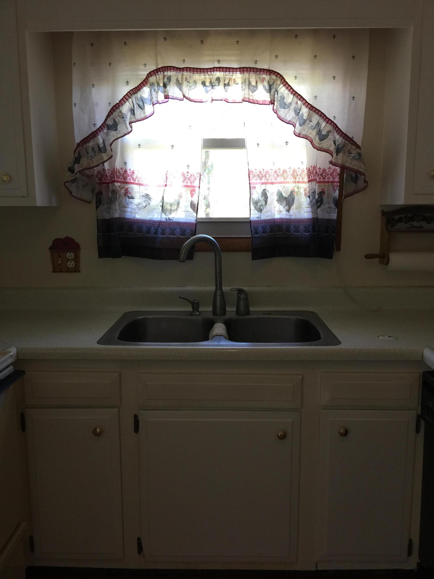 7748 Ashley Road Powell, TN 37849 - Photo 5 of 23 Kitchen