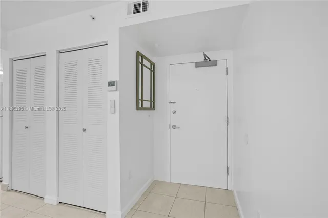 $2,400 | 1060 Northwest 7th Street, Unit 106, Miami, FL 33136