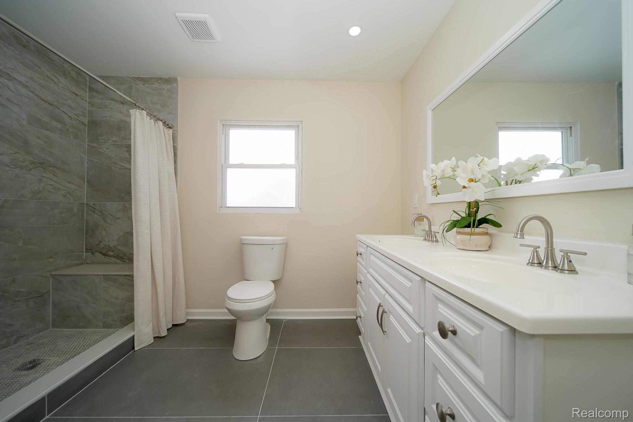 5911 Audubon Road Detroit, MI 48224 - Photo 34 of 59 DDS00294.jpg