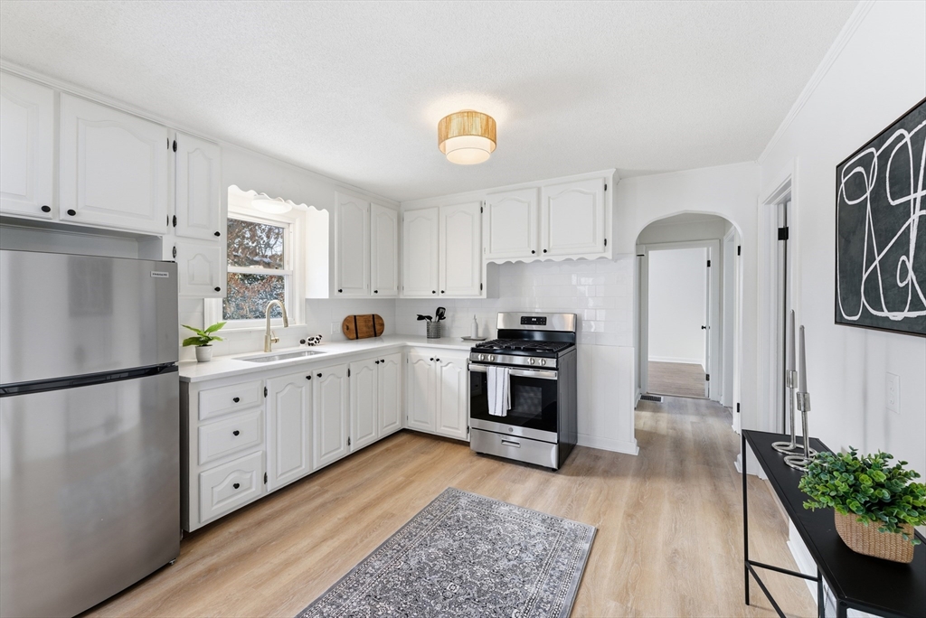 1697 Westover Road Chicopee, MA 01020 - Photo 2 of 36