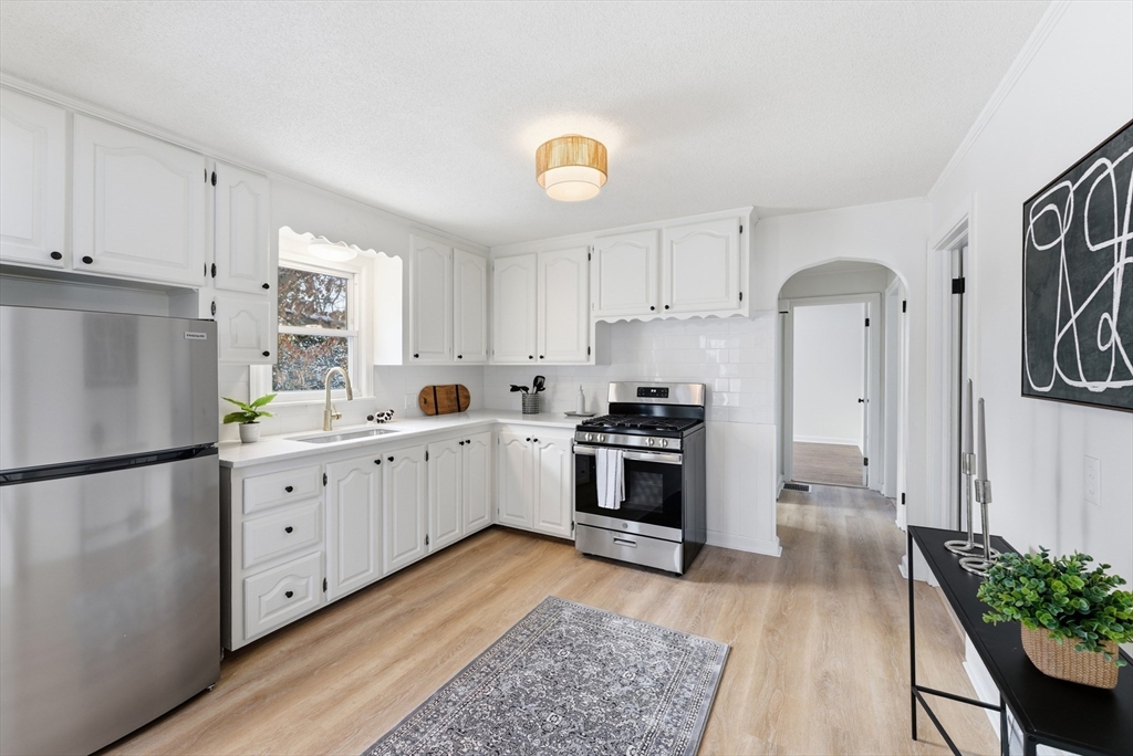 1697 Westover Road Chicopee, MA 01020 - Photo 3 of 36 Gallery Image 3