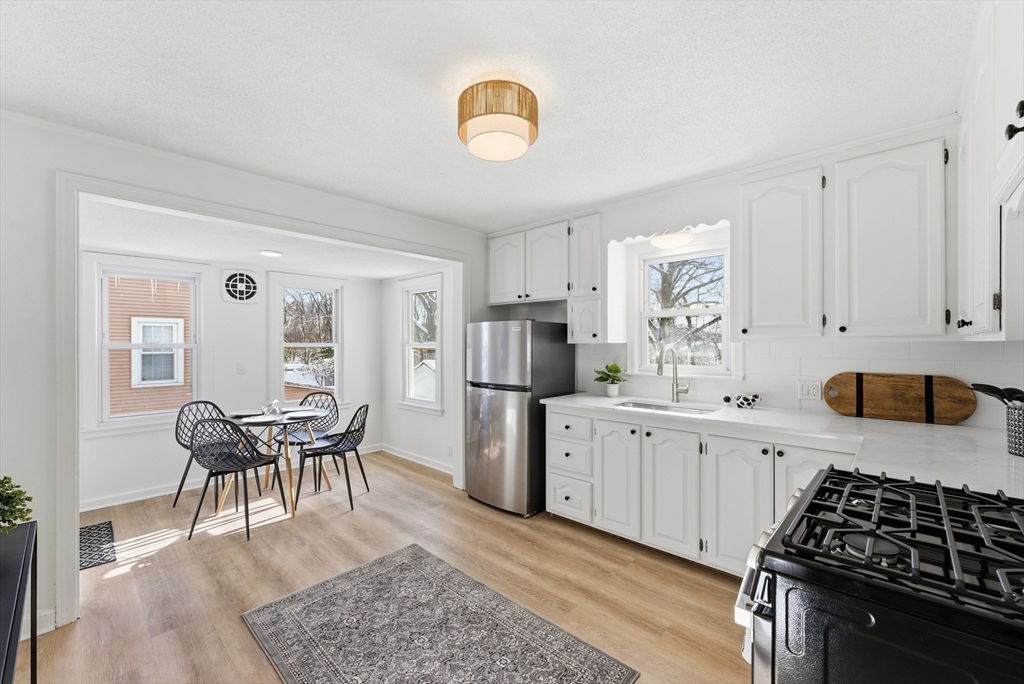 1697 Westover Road Chicopee, MA 01020 - Photo 5 of 36