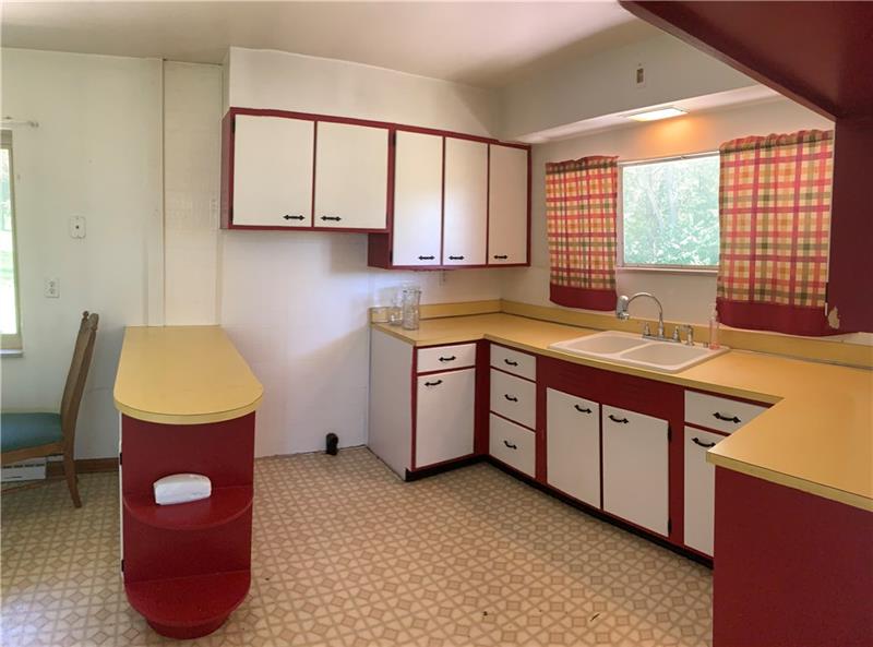 2305 Chicora Road Chicora, PA 16025 - Photo 3 of 17 Gallery Image 3