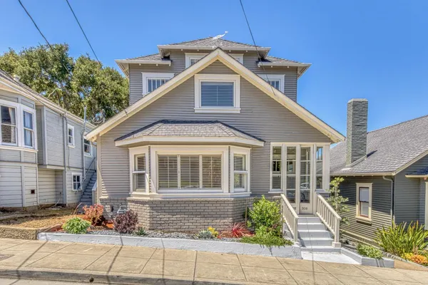 $1,560,000 | 308 14th Street, Pacific Grove, CA 93950