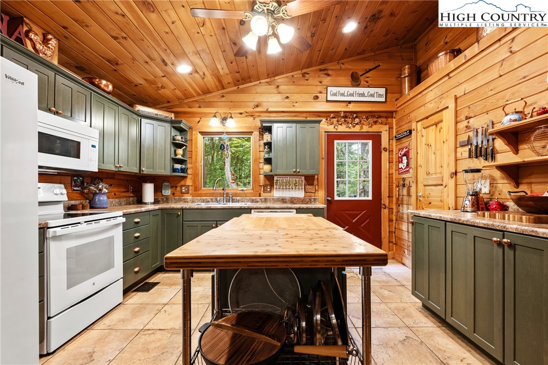 455 Laurel Creek Road Sugar Grove, NC 28679 - Photo 13 of 47