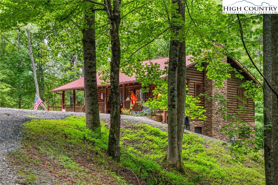 455 Laurel Creek Road Sugar Grove, NC 28679 - Photo 4 of 47