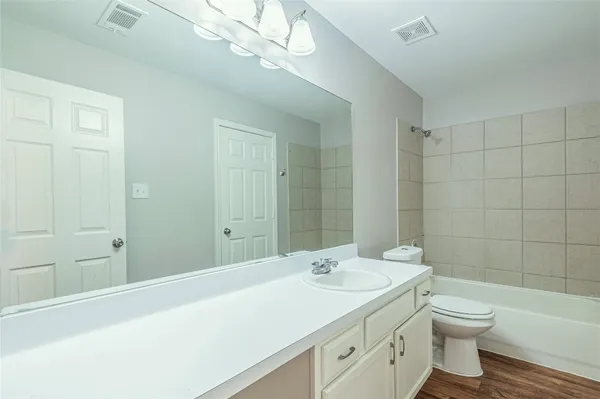 $1,565 | 10061 Sharpton Drive, Houston, TX 77038