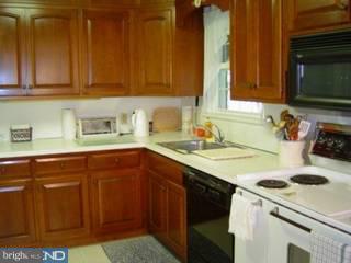 221 Signal Road Drexel Hill, PA 19026 - Photo 2 of 6 Gallery Image 2