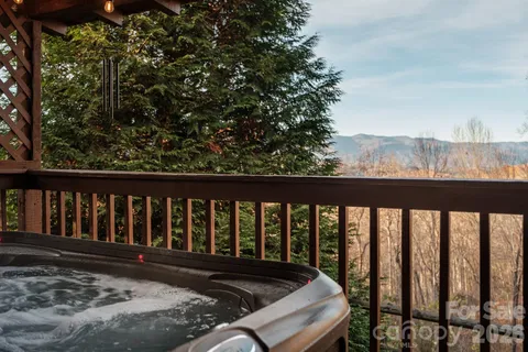 $349,000 | 658 Biltmore Circle, Unit 82, Bryson City, NC 28713