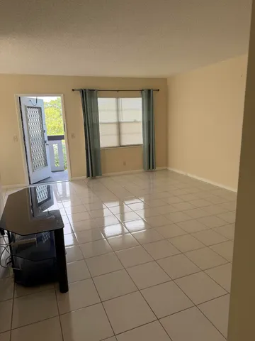 $1,500 | 186 Suffolk F, Boca Raton, FL 33434