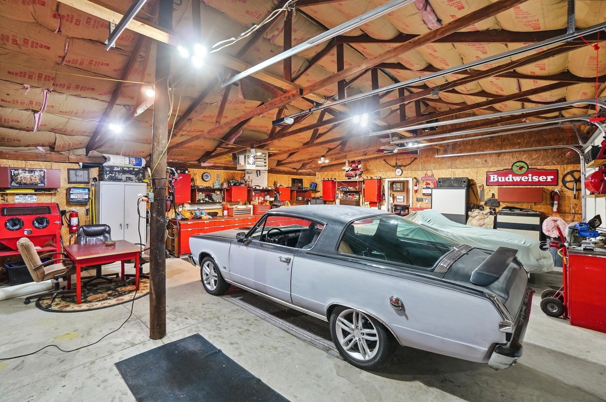 6075 Alkire Road Galloway, OH 43119 - Photo 75 of 85 Garage area