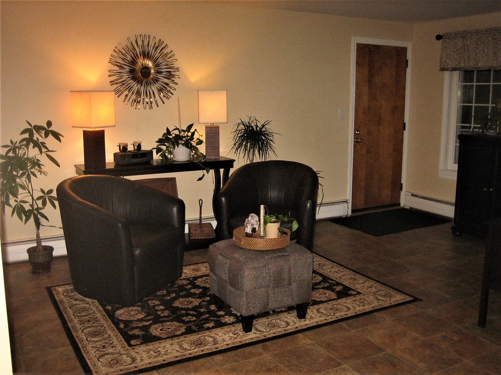 2 Oakwood Road Paxton, MA 01612 - Photo 4 of 27 Gallery Image 4