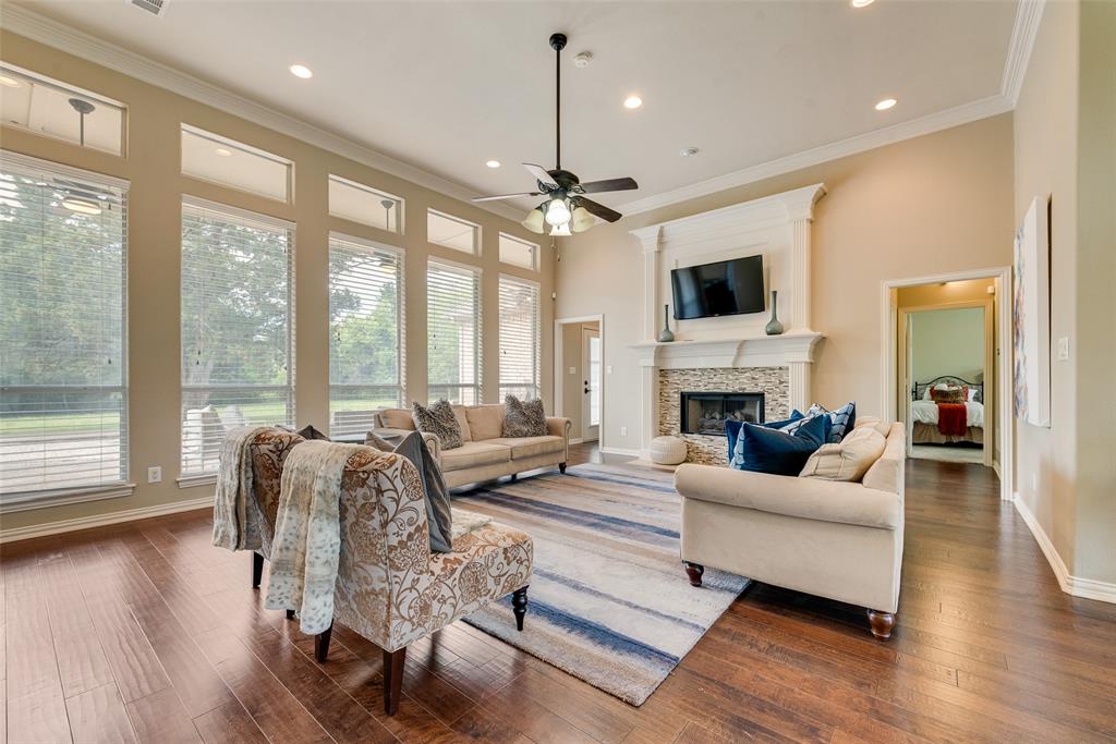 102 Dobbs Road Lake Dallas, TX 76208 - Photo 8 of 35