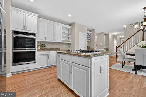 $1,350,000 | 9 Sewall Court, Edgewater, MD 21037