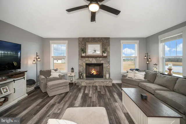 $874,900 | 4600 Anns Lane, Bealeton, VA 22712