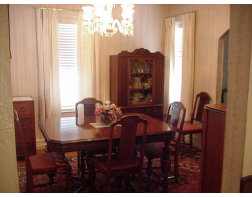 28 George Street West Springfield, MA 01089 - Photo 3 of 6 Gallery Image 3