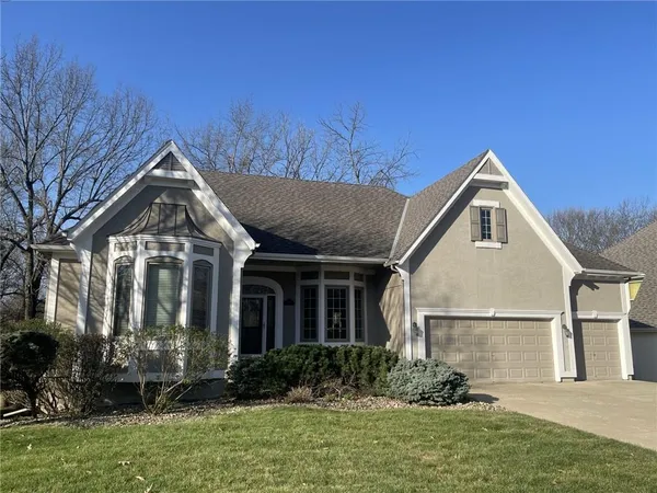 $525,000 | 14255 West 125th Street, Olathe, KS 66062