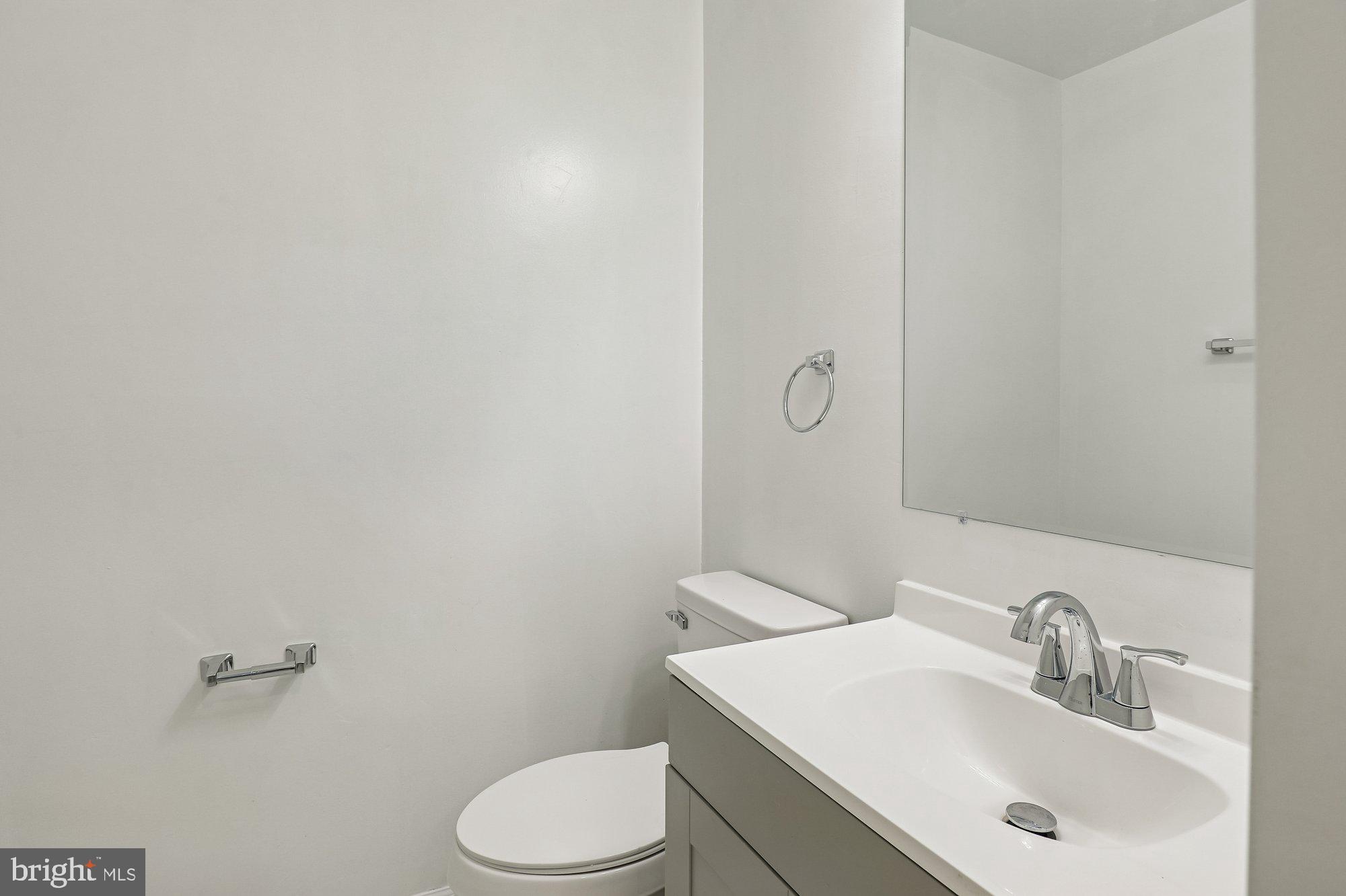 13208 Haddock Road Woodbridge, VA 22193 - Photo 13 of 19 Primary Bath