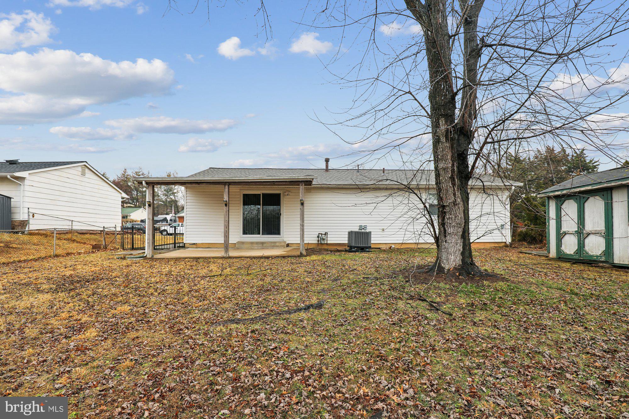 13208 Haddock Road Woodbridge, VA 22193 - Photo 18 of 19 Back Elevation