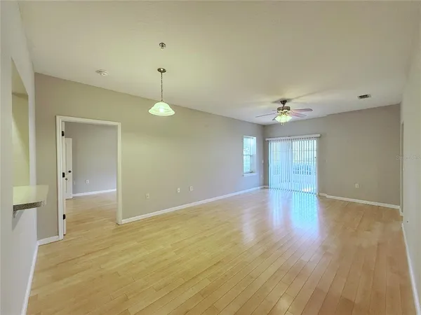 $199,900 | 4865 Cypress Woods Drive, Unit 2106, Orlando, FL 32811