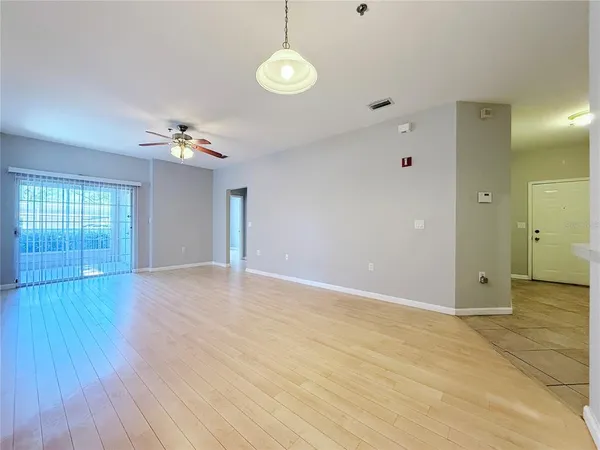 $199,900 | 4865 Cypress Woods Drive, Unit 2106, Orlando, FL 32811