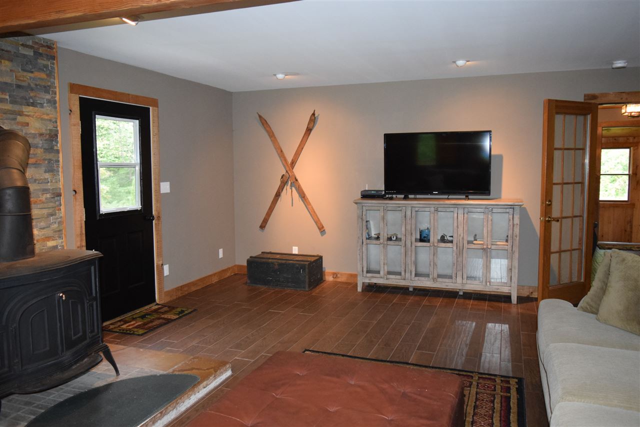 70 Jennifer Road Conway, NH 03818 - Photo 13 of 38