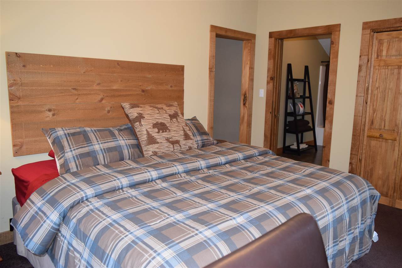 70 Jennifer Road Conway, NH 03818 - Photo 16 of 38